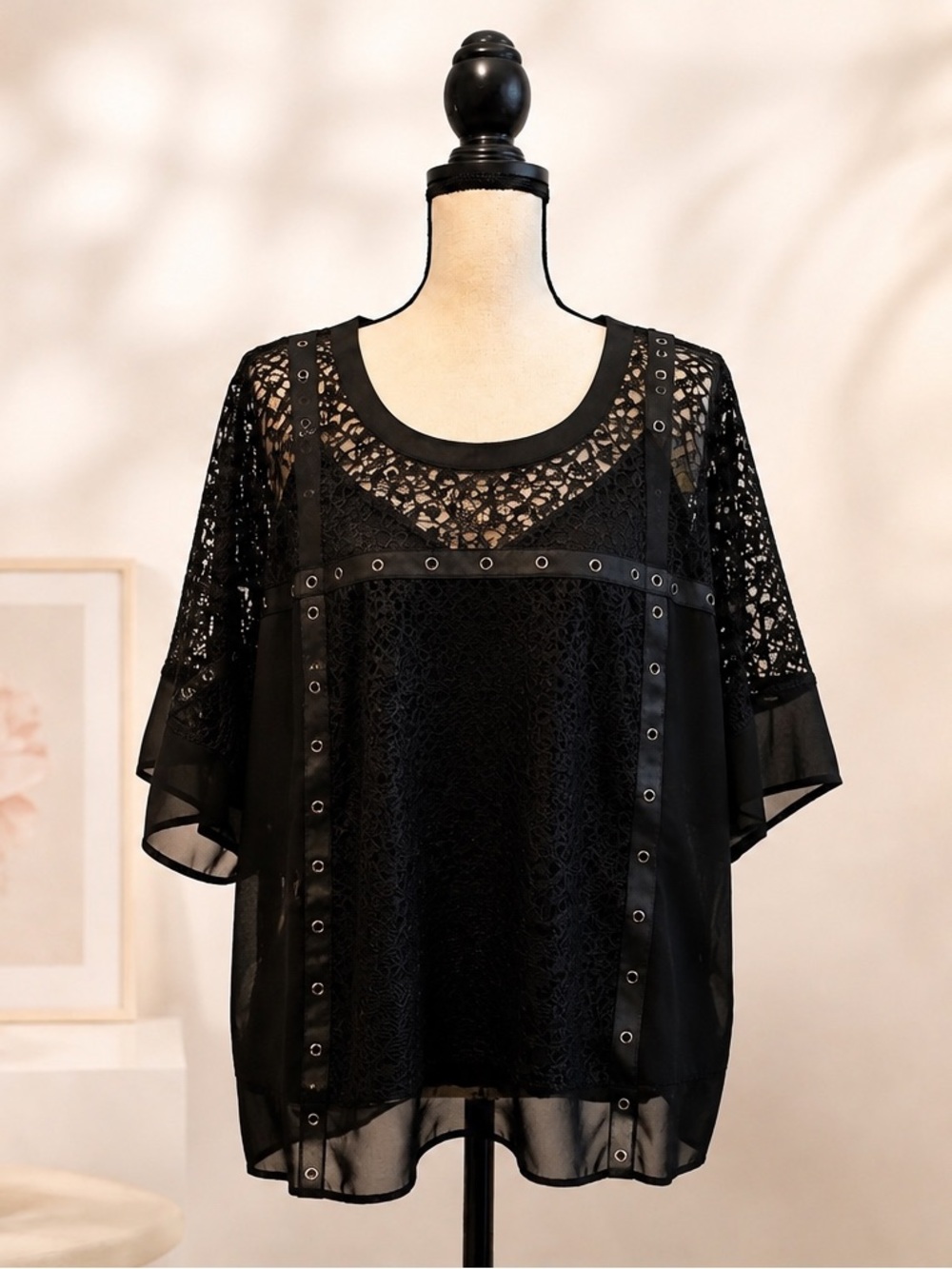 DKNY • Leopard Mesh Short Sleeve Flowy Box Top • Size XL